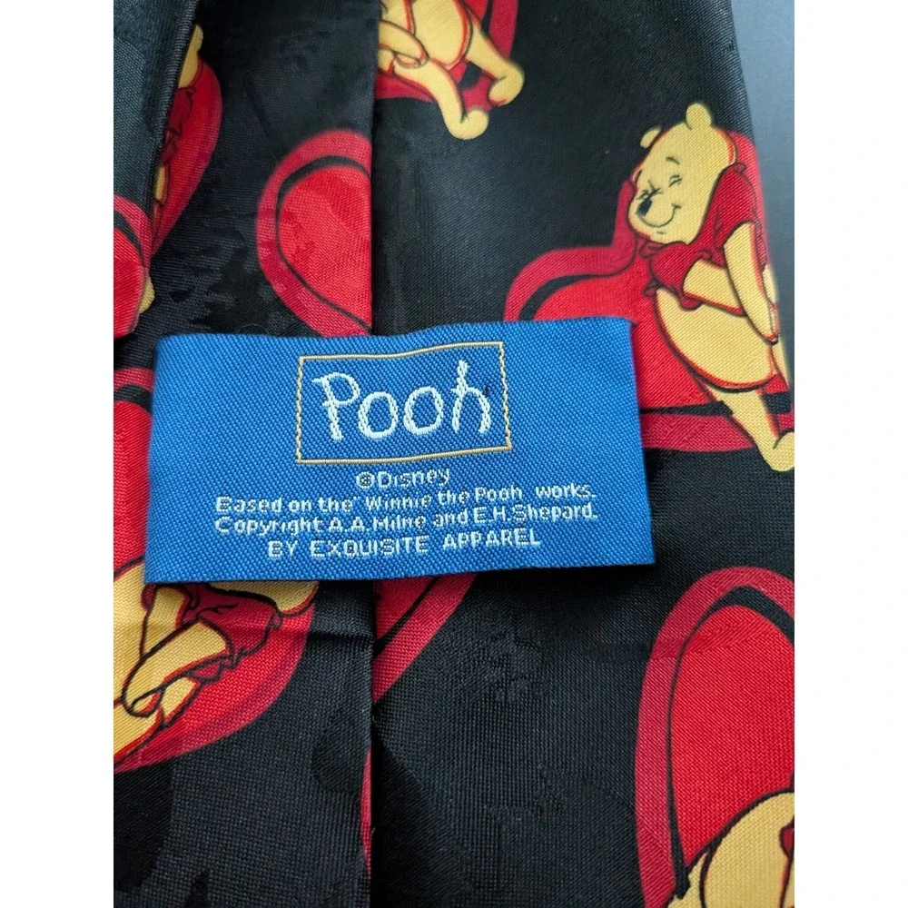 Disney Winnie The Pooh Valentines Tie Necktie All Over Hearts Print 58